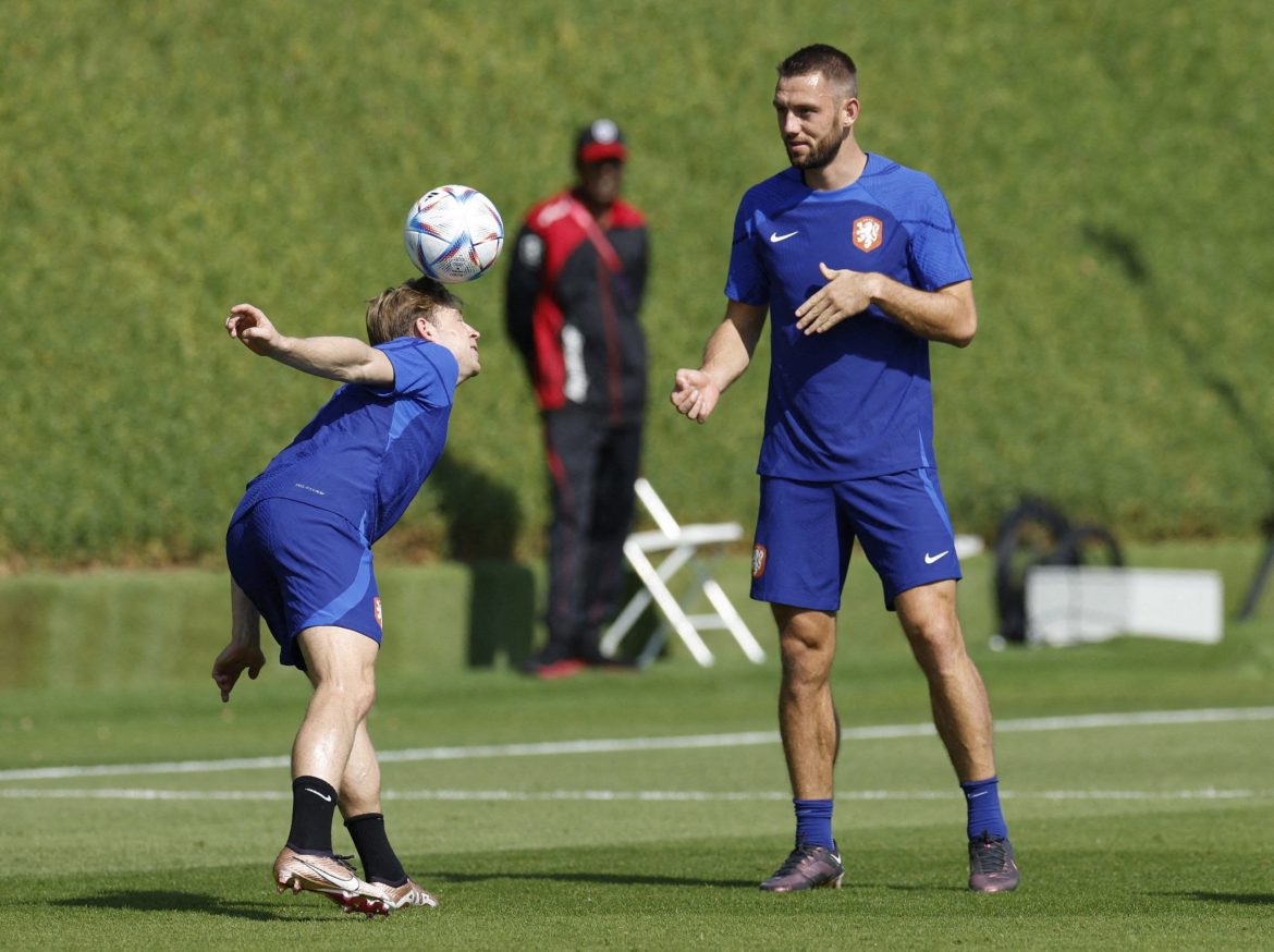 Newcastle can ditch Lascelles for De Vrij